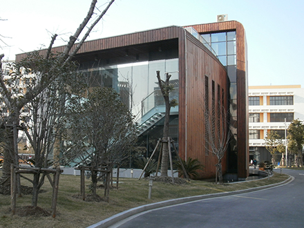 外墙板