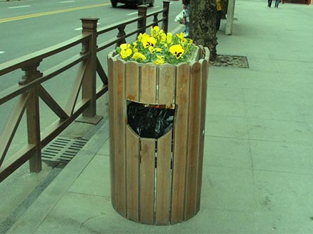垃圾箱